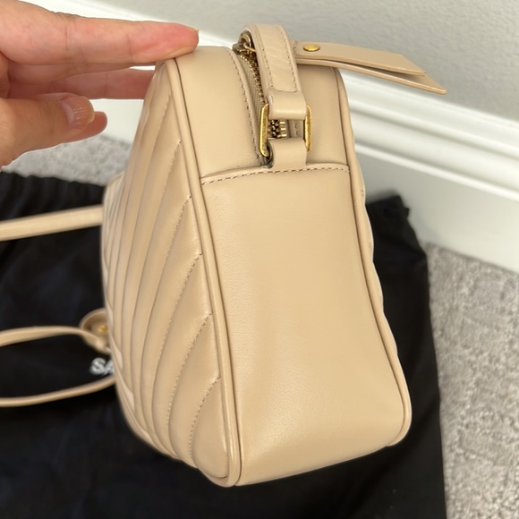 Saint Laurent Loulou quilted camera bag crossbody color poudre - Picture 4 of 13